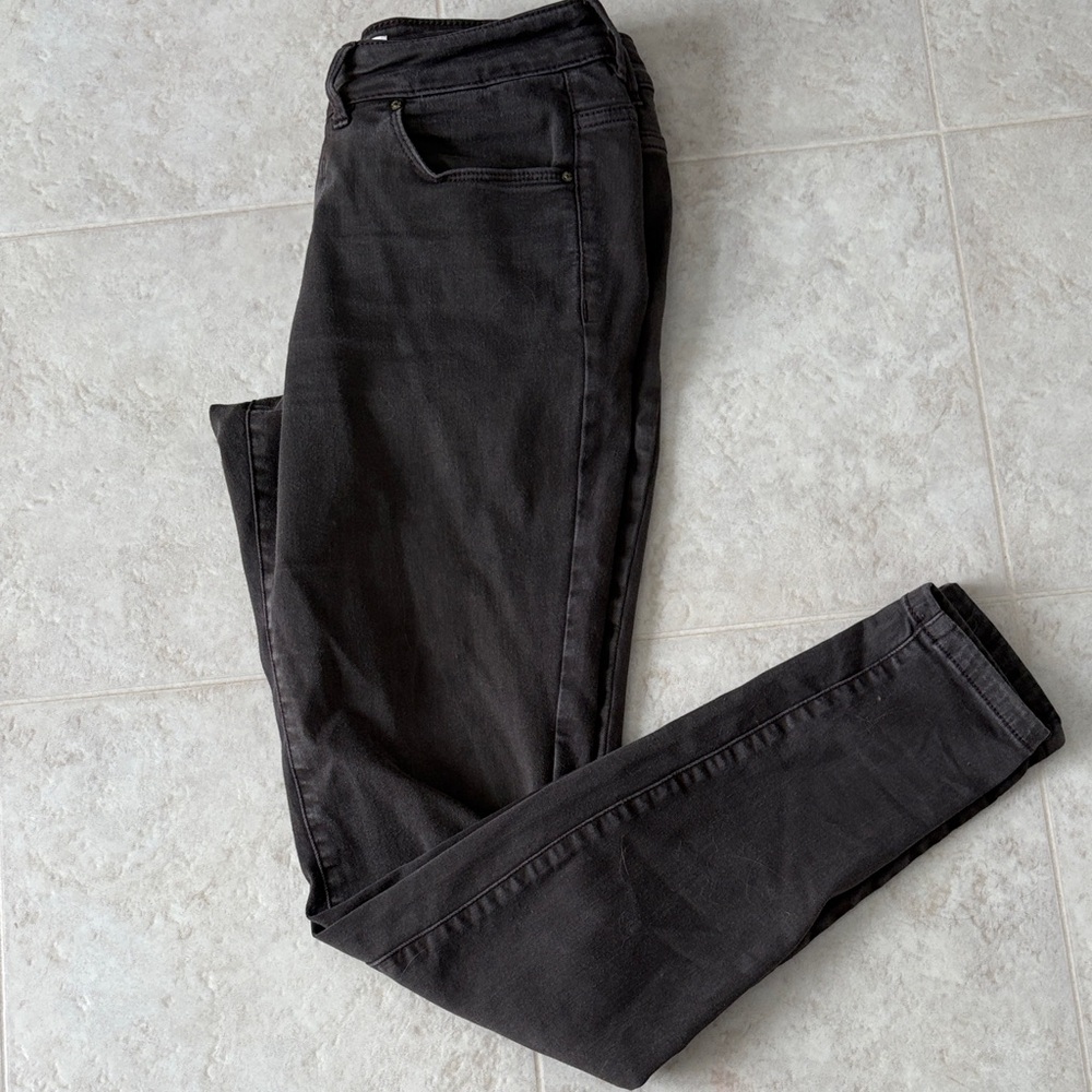 Women’s Skinny Jeans — Brown